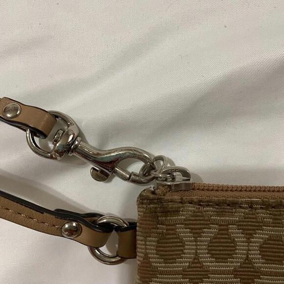 Coach Wristlet - Picture 3 of 6